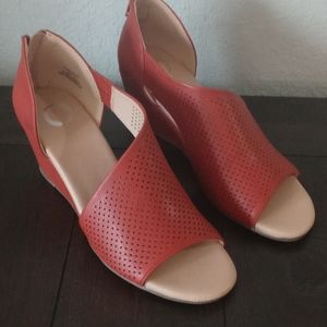 Wedges by journee collection💜